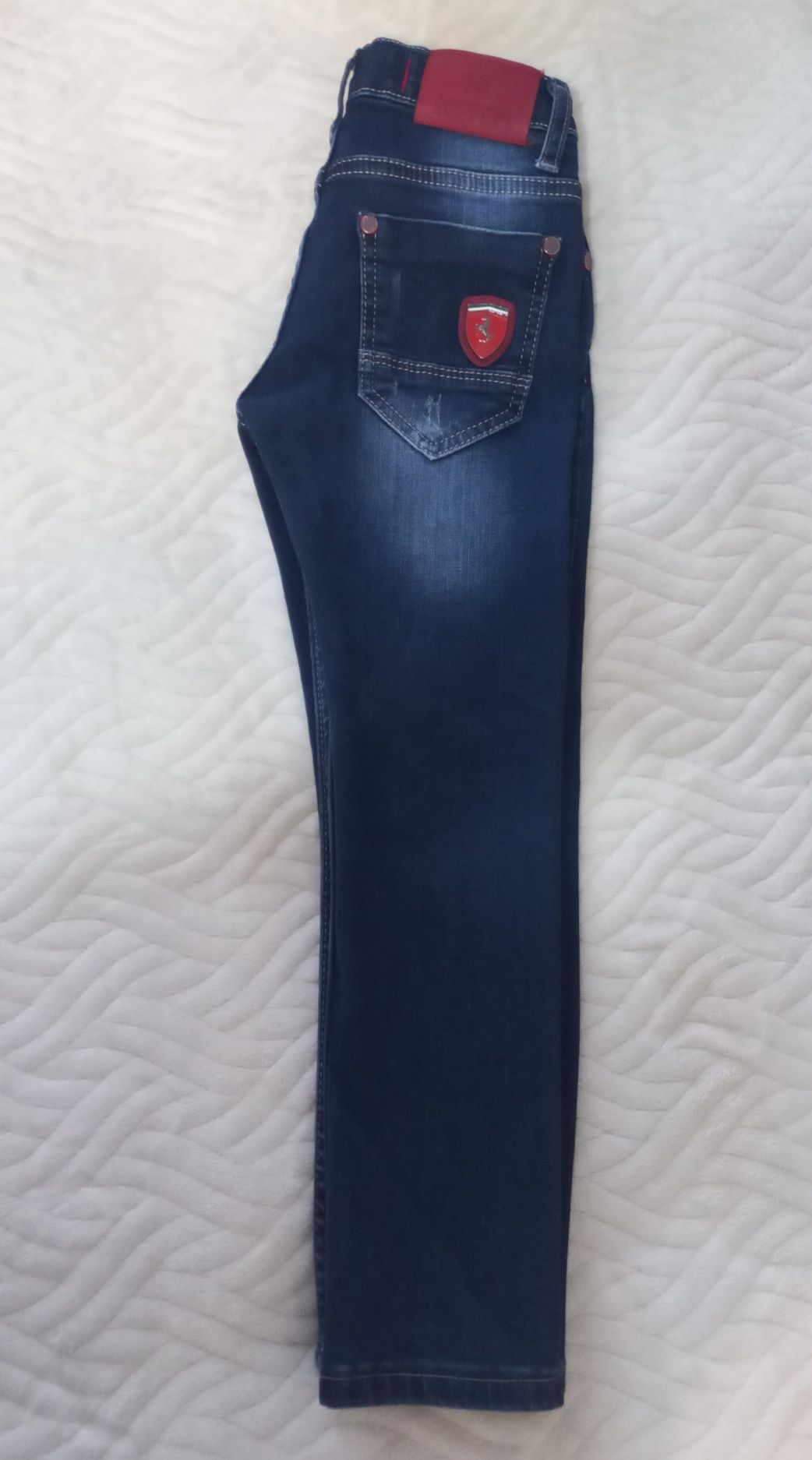 Продам джинсы Турция 4-6 лет