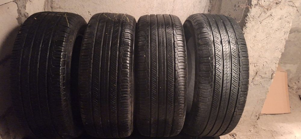 Vand set cauciucuri 235/55/18 Michelin