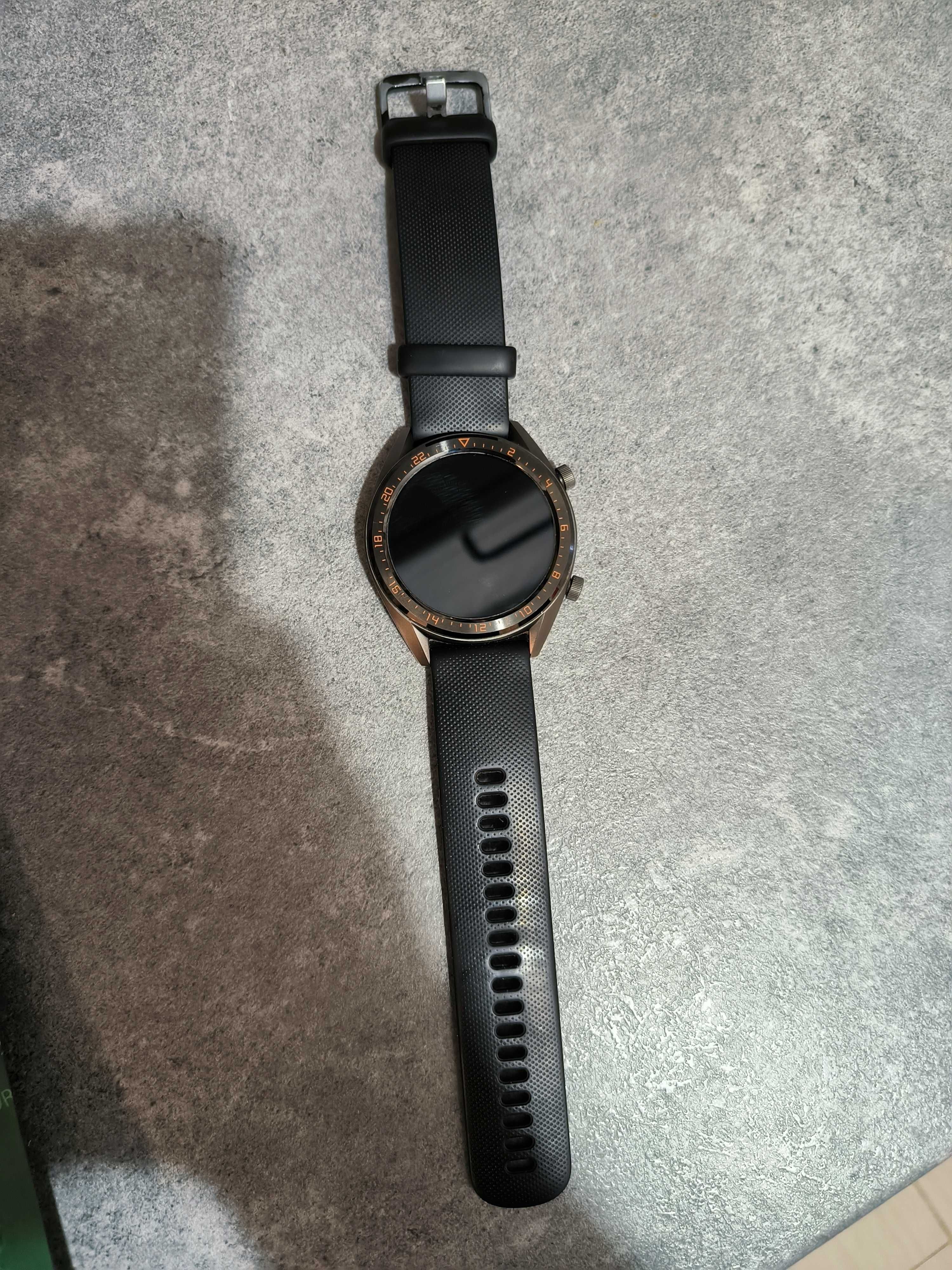 Huawei Watch GT cu încărcător