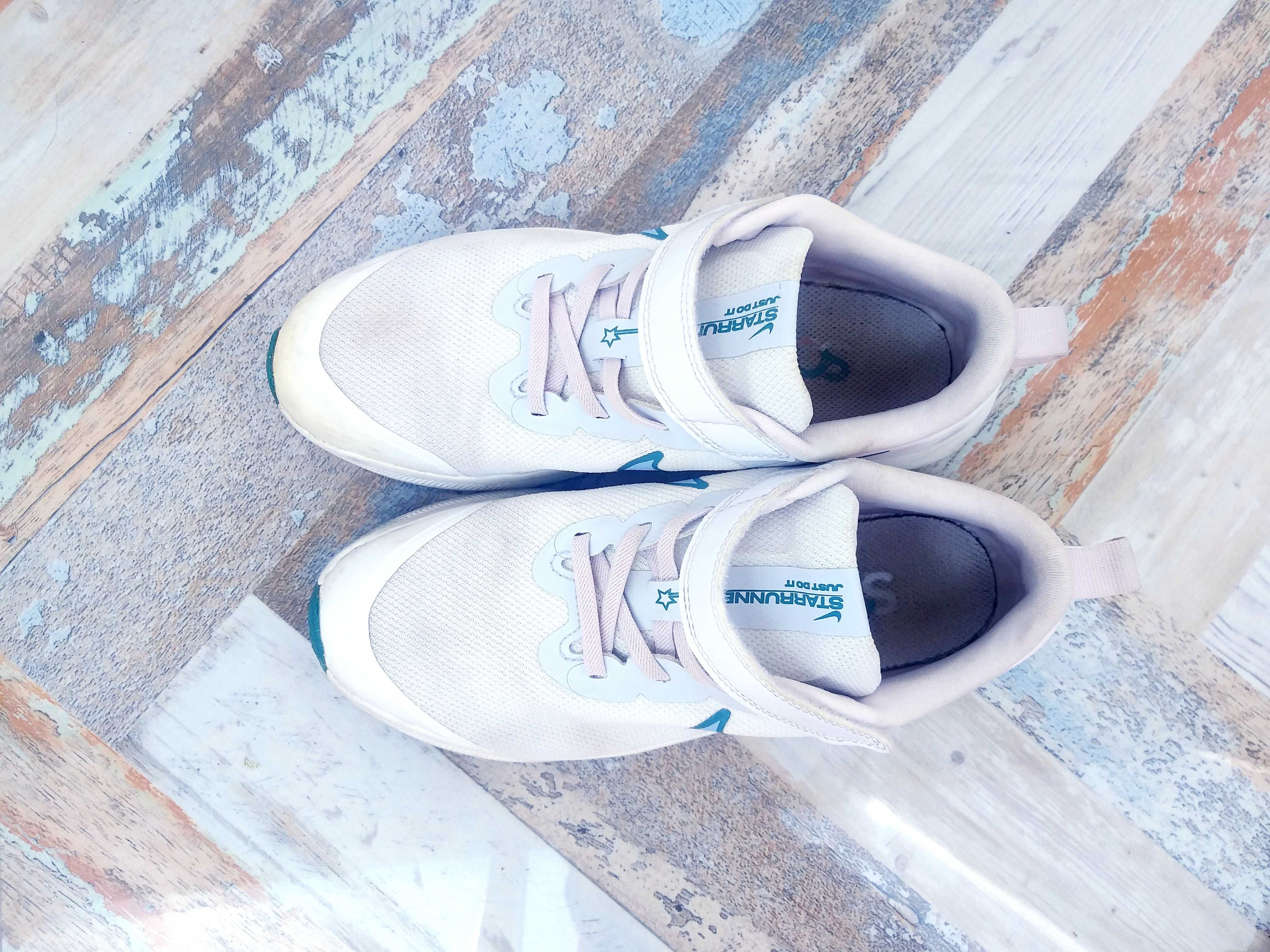 Маратонки Nike, номер 35