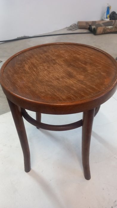 Scaun taburet model Thonet