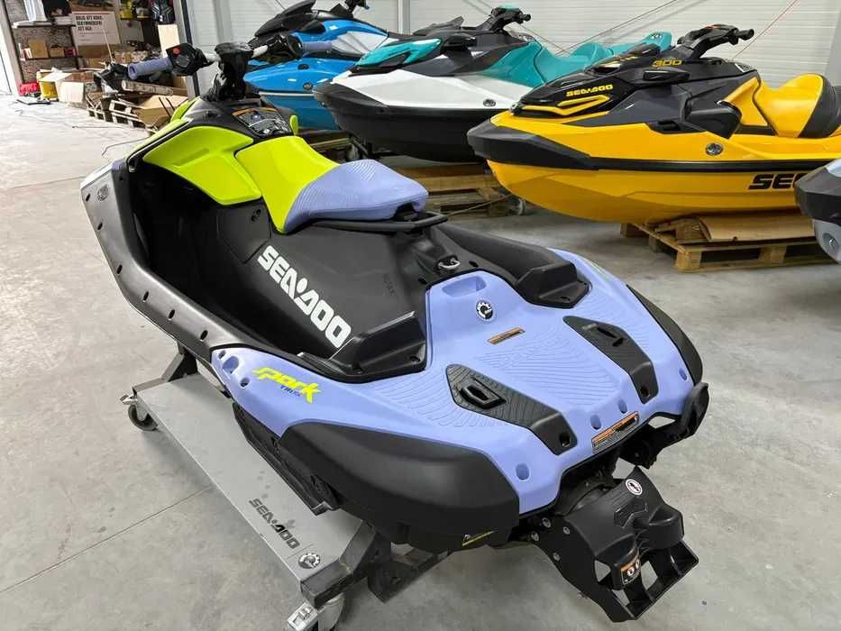 Sea doo spark trixx 1 up 2г гаранция Нов !