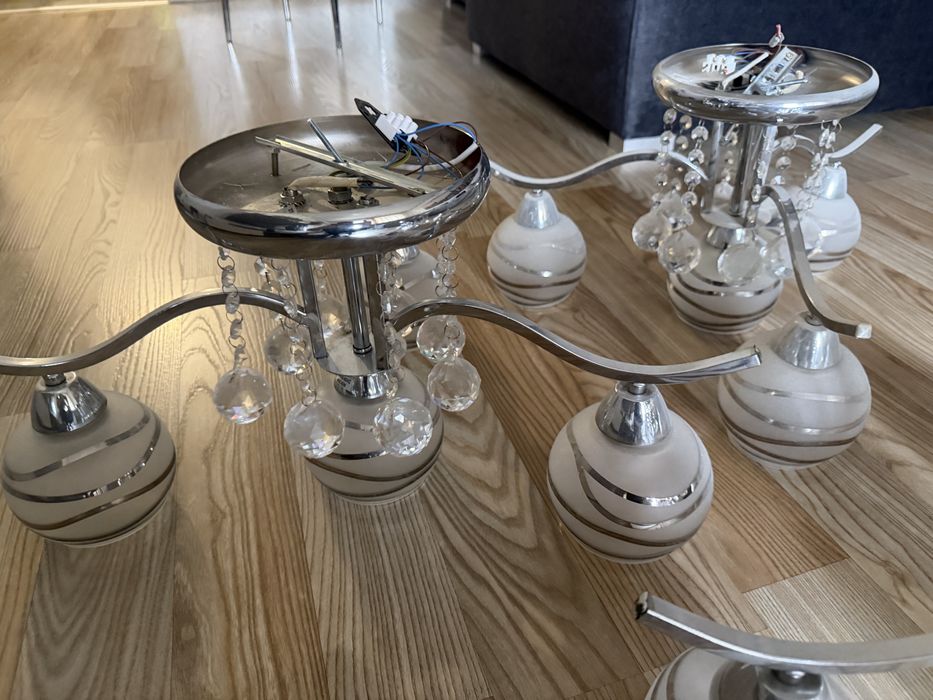 Lampa cu 3 brate si 1 bec central