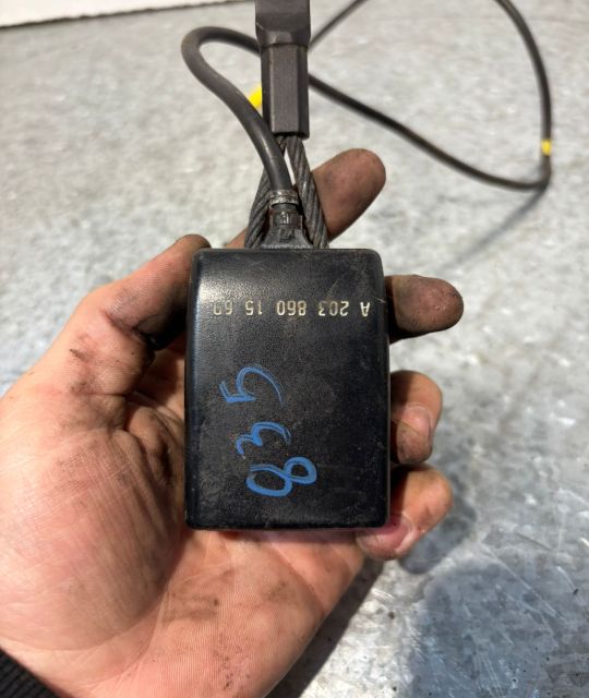 Teaca centura A 203 860 15 69 Mercedes-Benz C-Class W203/S203/CL203