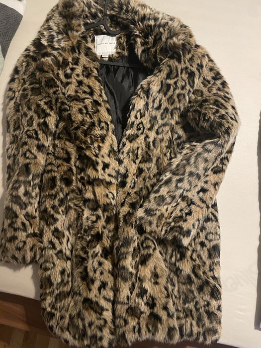 Haine de blana artificiala ZARA