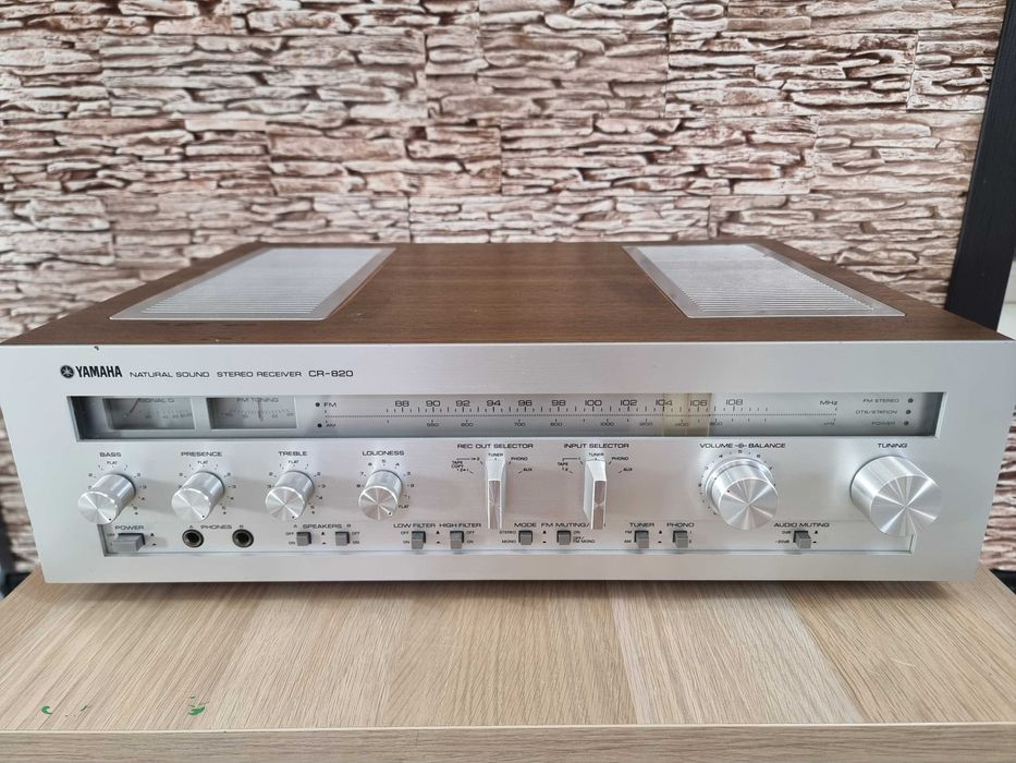 Усилитель YAMAHA CR-820