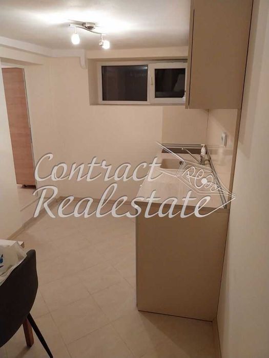 Дава се под наем Двустаен апартамент в Варна, Цветен квартал - 40 кв.м за 372.3 € - Снимка #2