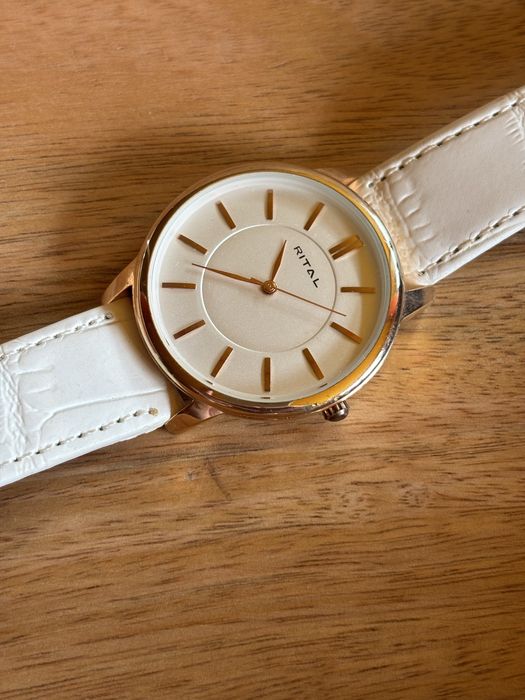 Стилен дамски часовник Rital
