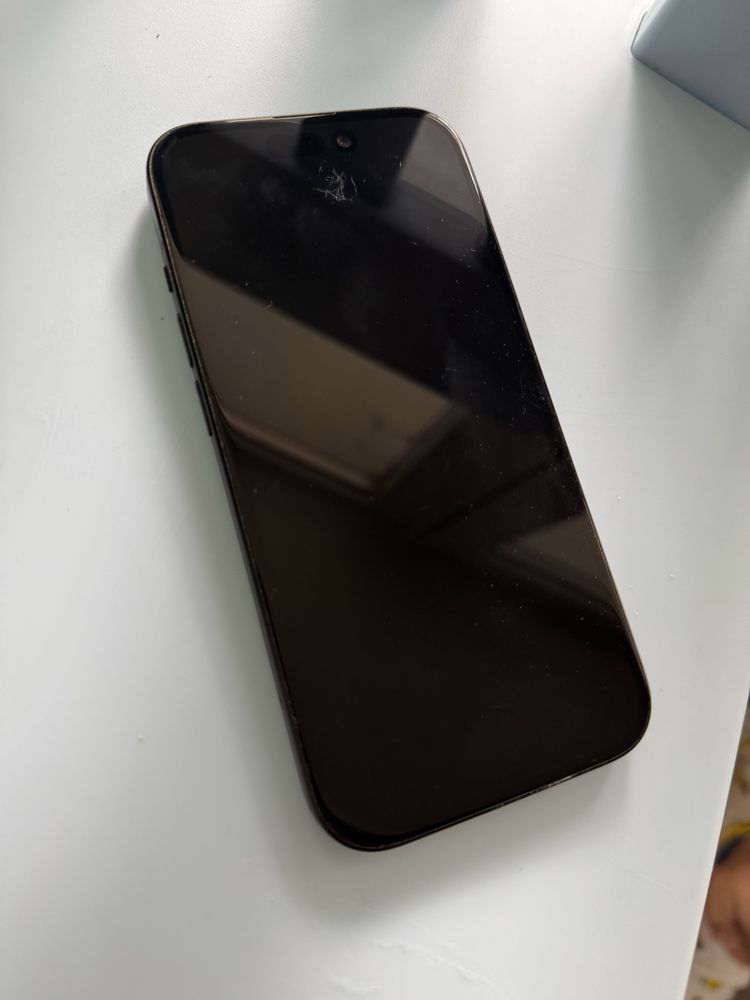 Продам айфон 15. С коробкой