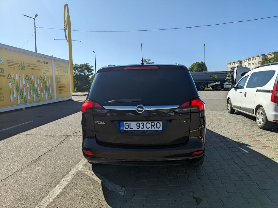 Opel Zafira 7 locuri