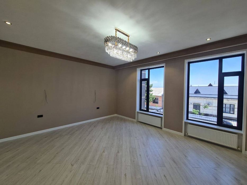 Продается 5ти комнатный дом,ул. Циолковского,М.Улугбекский р-н,360м2