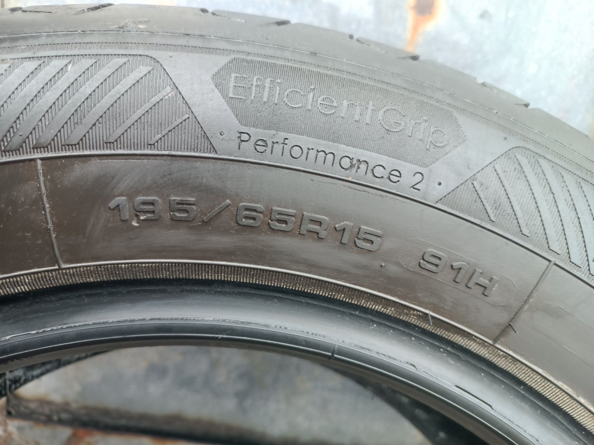 195/65/15 Goodyear Дот 3020