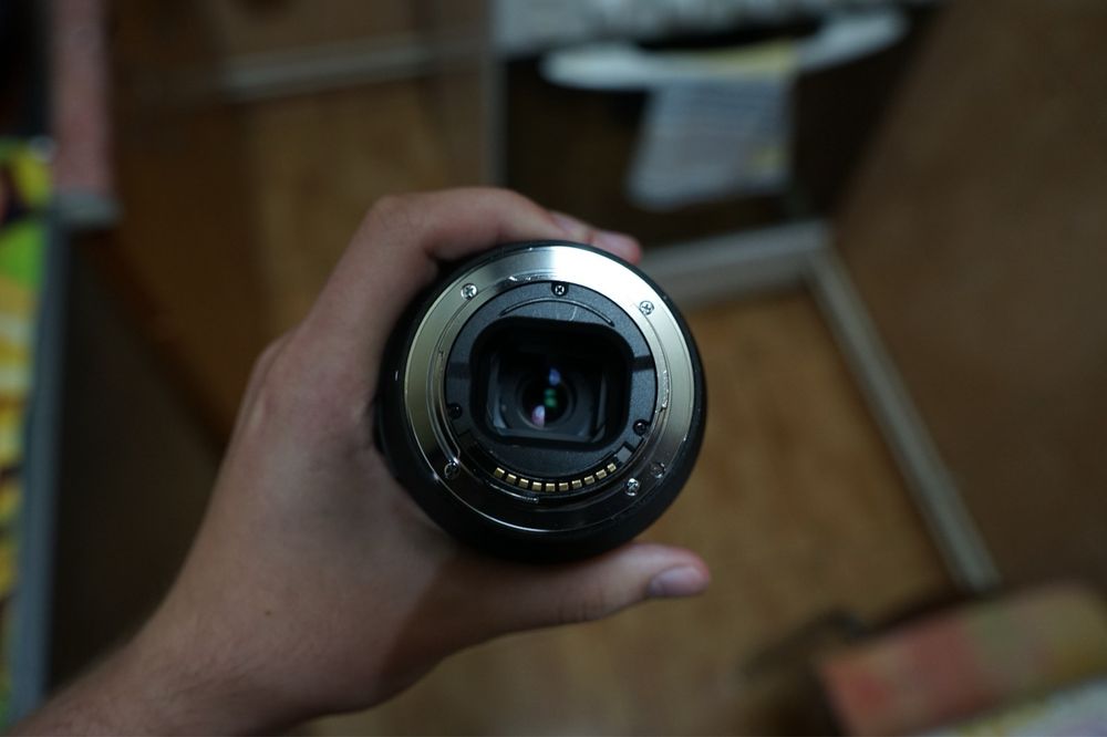 Obiectiv Sony E 70-350mm f/4.5-6.3 G OSS – stare impecabilă