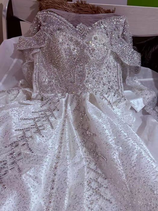 Kelin kuylak sotiladi hammasi yangi