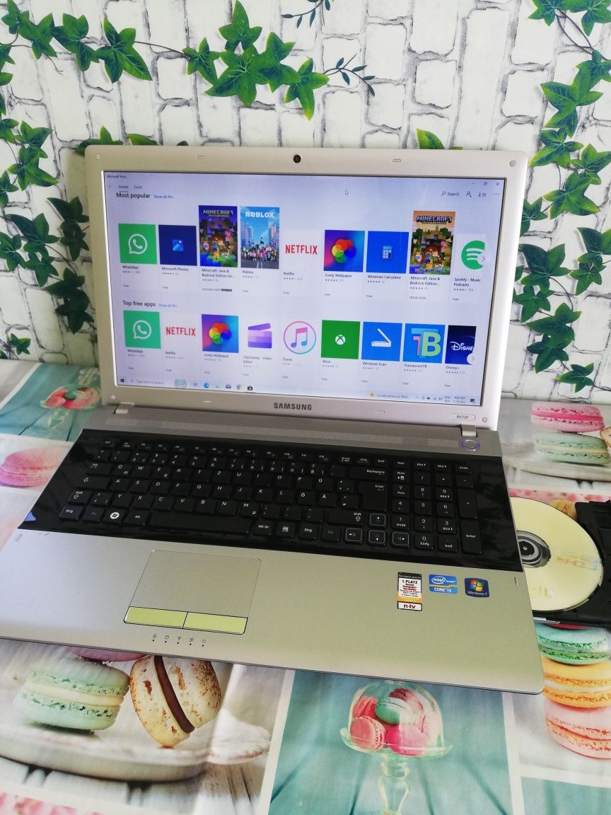 Super preț! Laptop impecabil cu Windows 10 la 300 de lei!