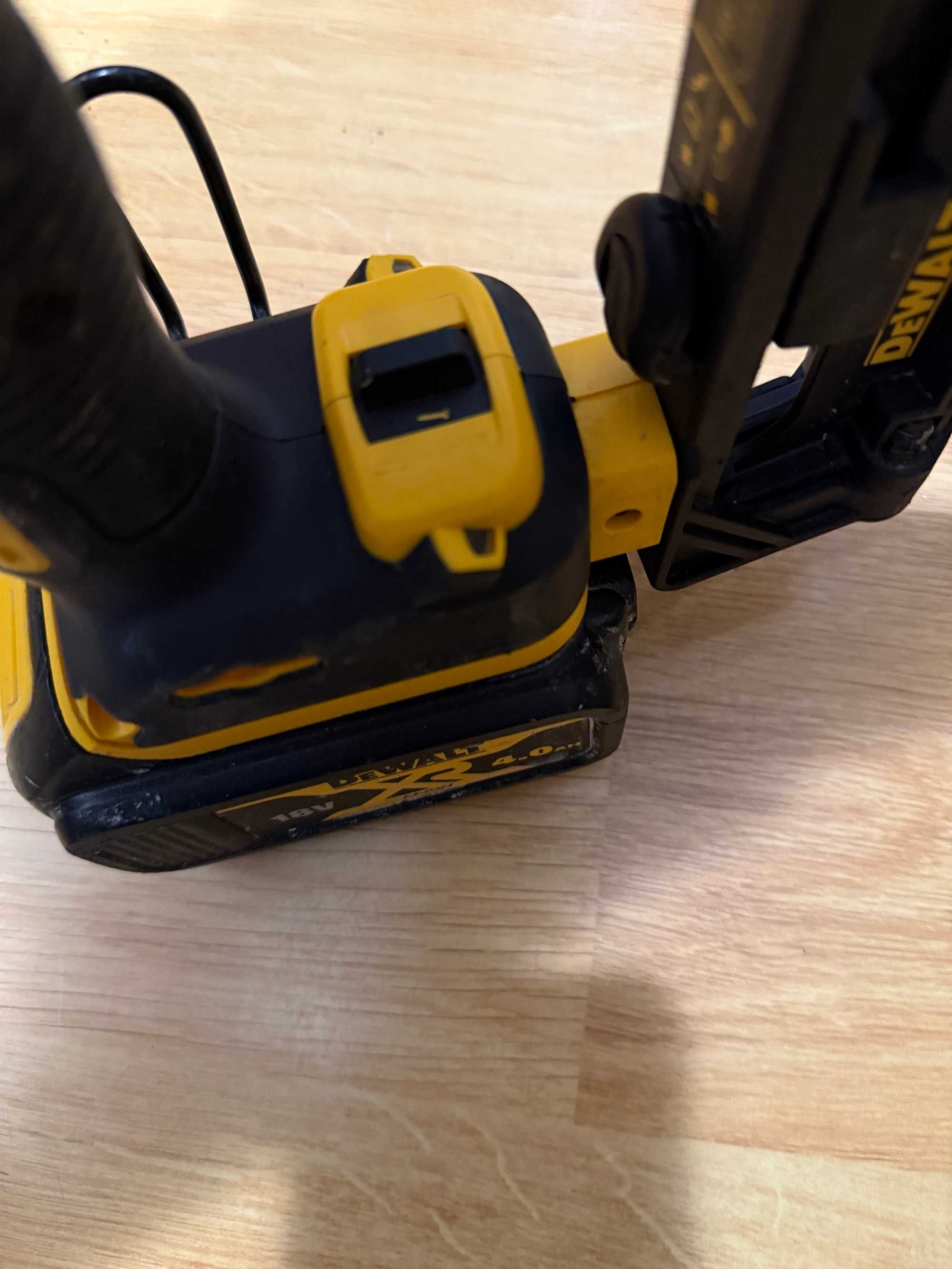 Dewalt DCN660 Такер