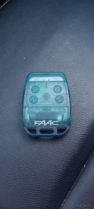 Telecomanda acces bariera sau usa garaj 433 mhz