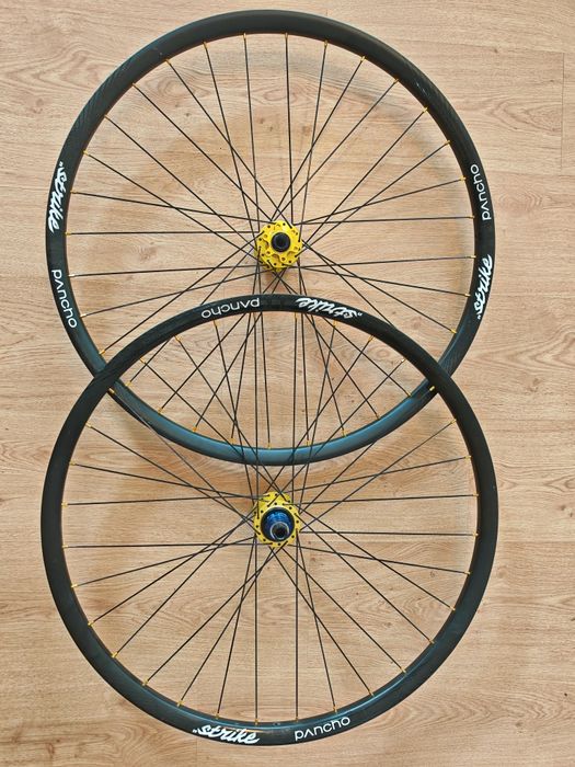 Roți Pancho Strike 29' Carbon+Butuci Tune