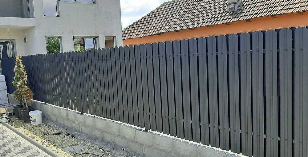 Garduri de diferite modele (sipca metalica, jaluzele, tabla plasa BCA)