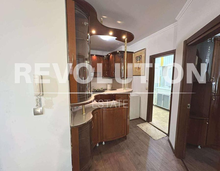 Двустаен апартамент в района на к.к Златни пясъци!