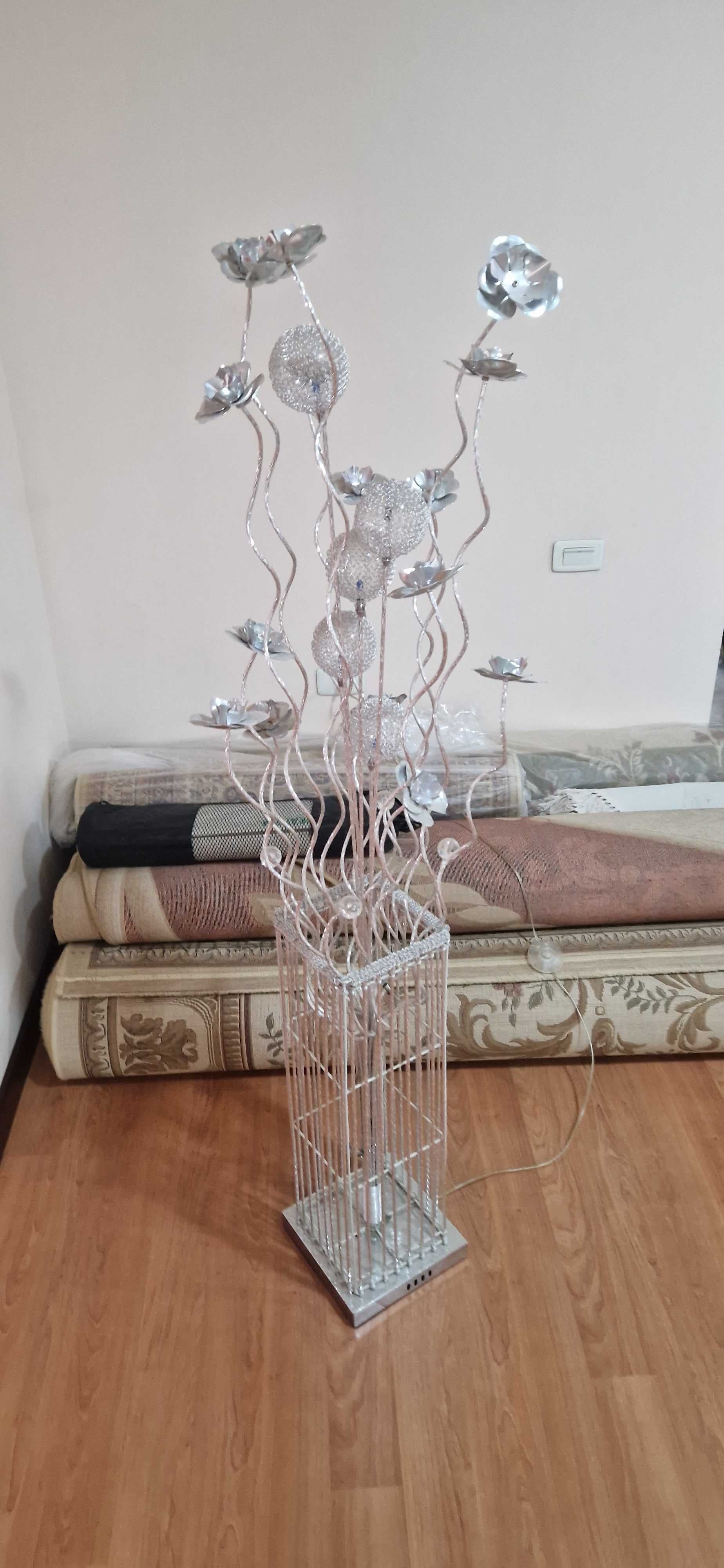 Светильник напольный