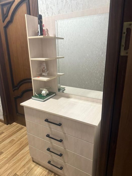 Спальный гарнитур (бежевый)