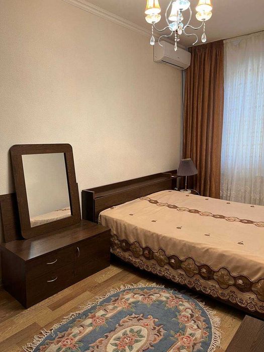 Сдам евро квартиру на Садыка Азимова ц1