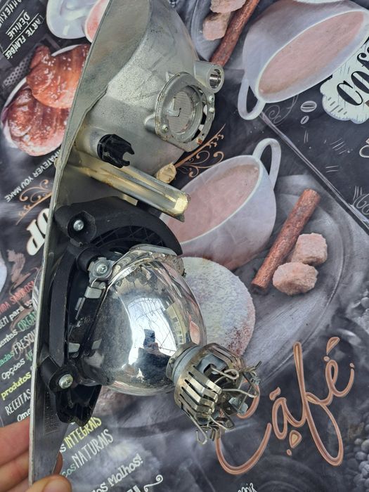 Vand lupă si far dreapta pentru renault megane 2