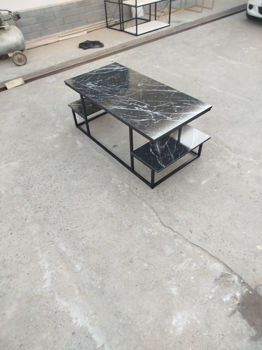 Loft mebel jurnalniy stol