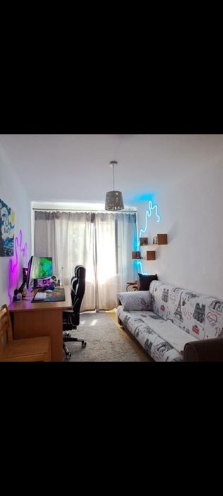 3- комнатная квартира в центре