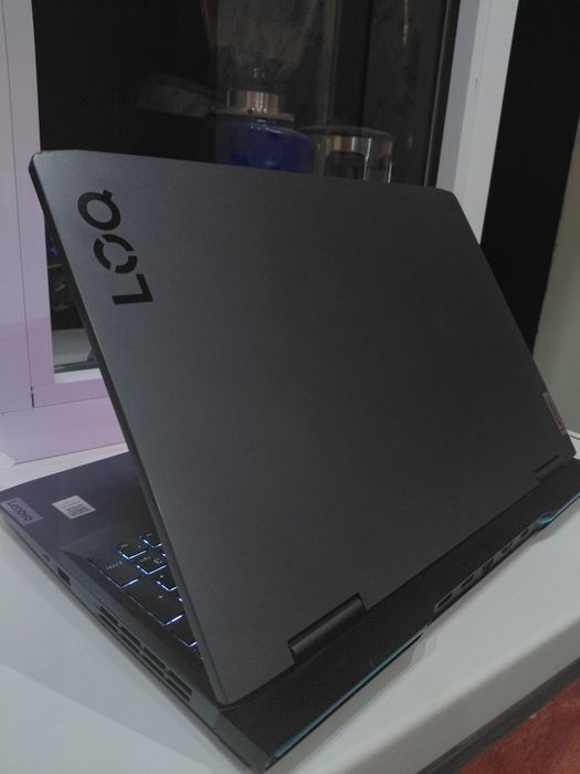 Ноутбук Lenovo LOQ 15" с Ryzen 5 7640HS и RTX 4050