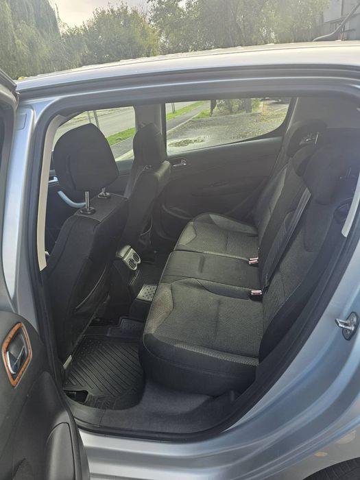 Vând Peugeot 308 anul 2009  1.6v benzina+Gpl