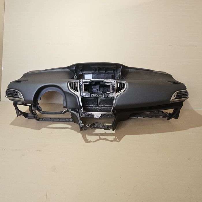 продавам табло с air bag за 
Lancia Ypsilon  от 2012г. до 2023г.