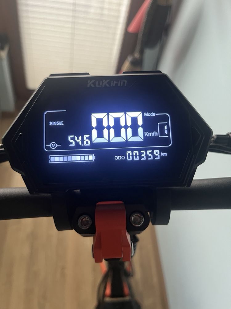 Продавам Тротинетка Kukirin G2 Pro 2025