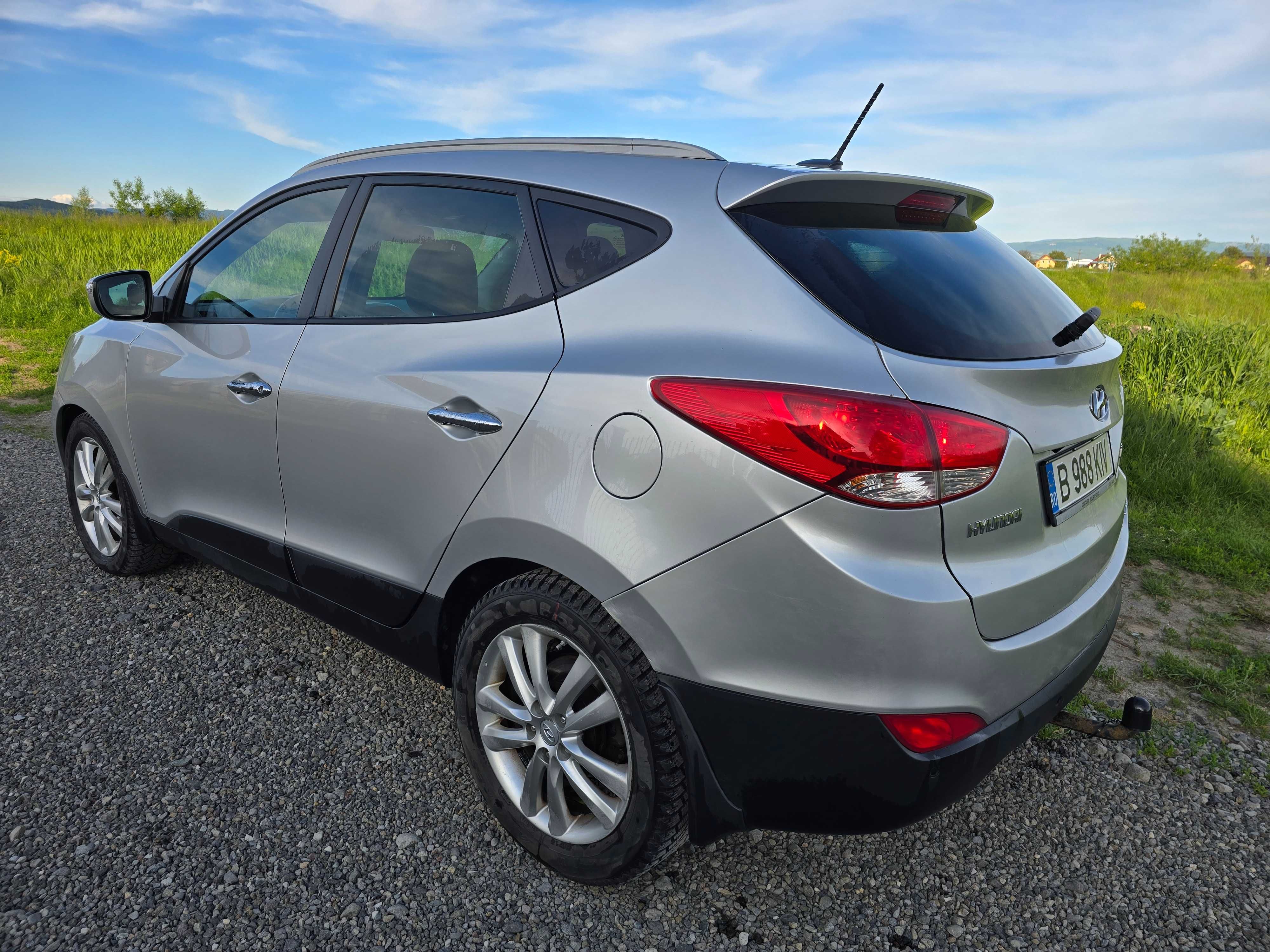 Vand Hyundai Ix35, diesel 2.0, automat, panoramic, carlig, 184 cp