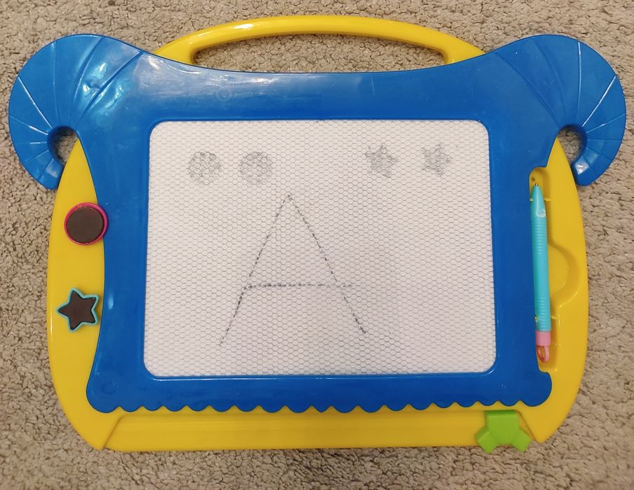 Продаются разные развивающие игрушки. состояние идеальное.По 25.000.