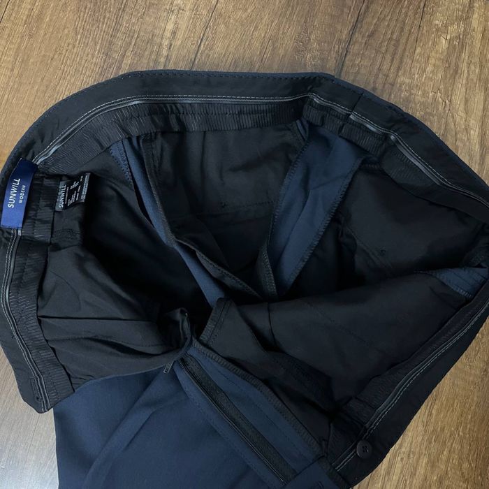 Классические бруки и кастум из Дании.34-36 размер