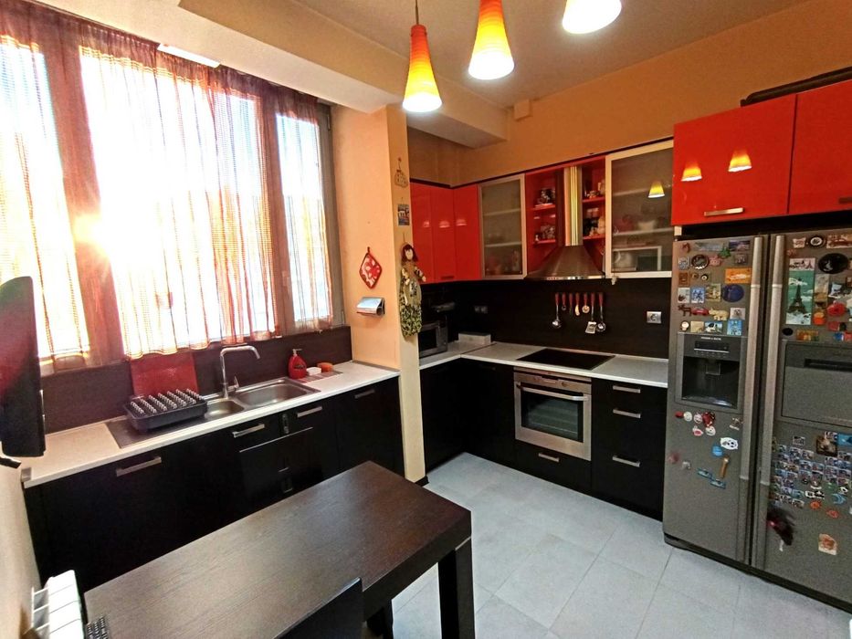 Дава се под наем Тристаен апартамент в София, Център - 80 кв.м за 365000 € - Снимка #5