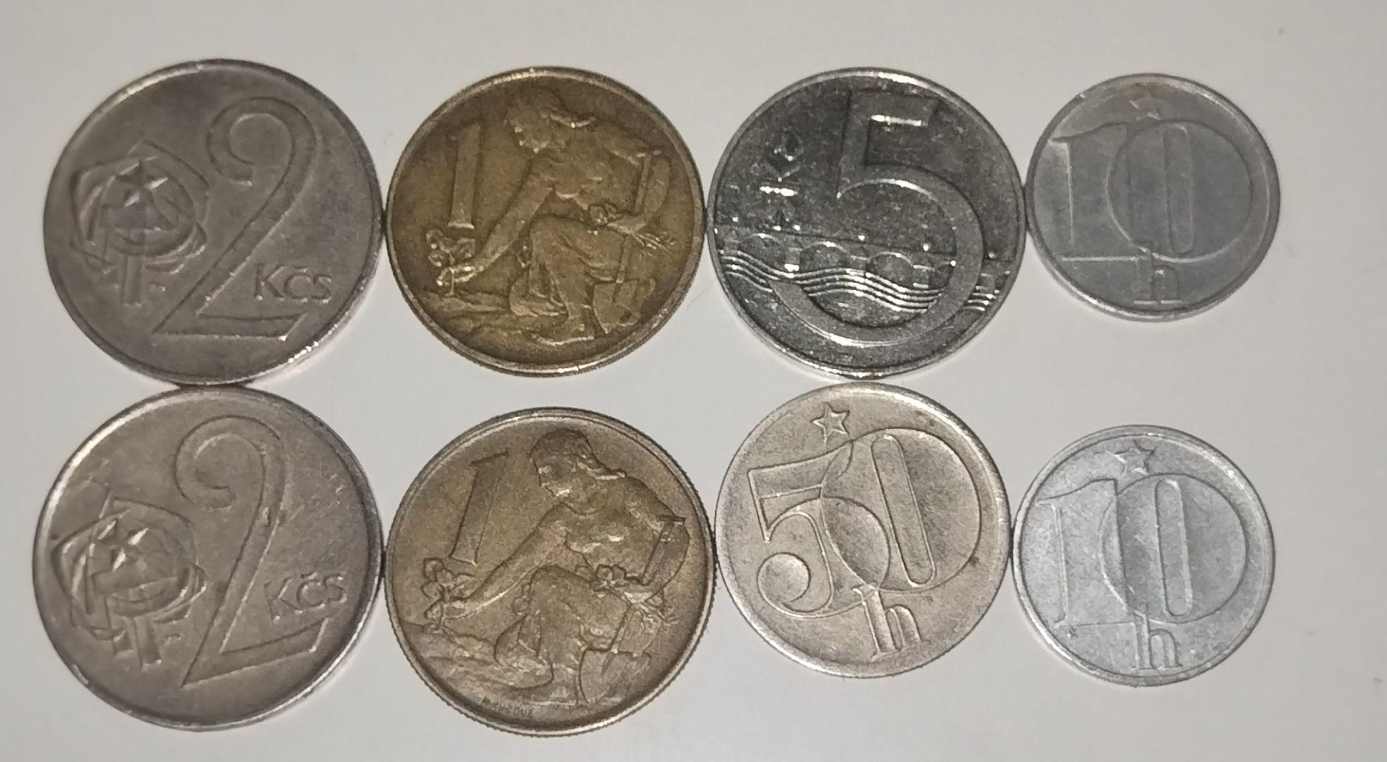 На продажу манет