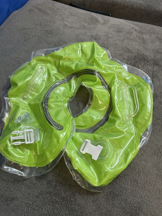 Colac baie bebe cu centuri