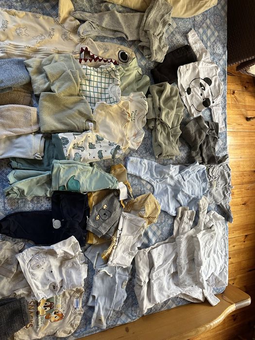 Бебешки и детски дрешки