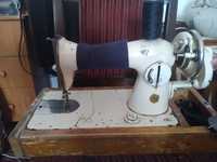 Продам швейную машинку старого образца, за 15000тенге