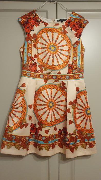 Rochie imprimeu deosebit mas M