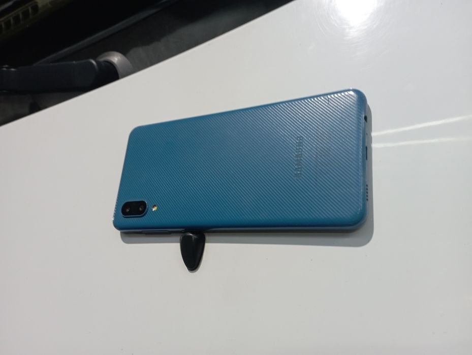 Samsung A02 32 Gb sotiladi