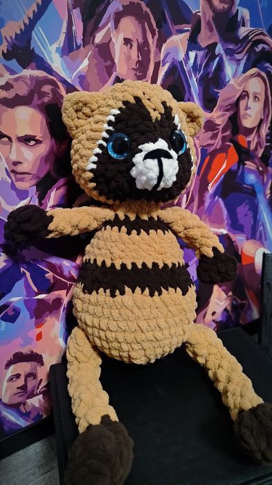 Милый вязаный енотик ищет новый дом!
С любовью и вниманием к каждой