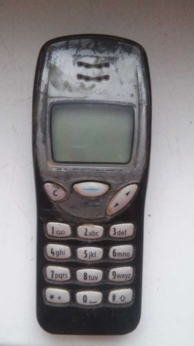 Нерабочий на запчасти сотовый Нокиа 3210. Цена окончательная