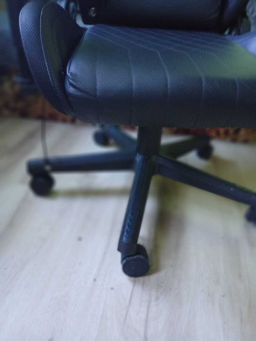 Геймърски Стол Кожен, Светещ "Legend"