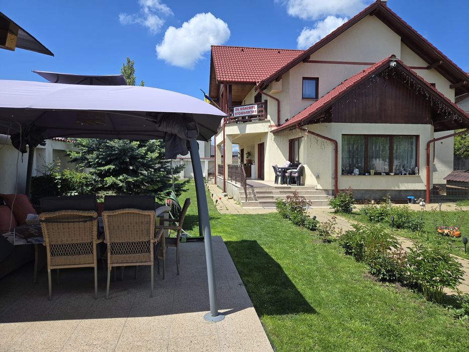 Casa de vanzare in cartierul Tractorul