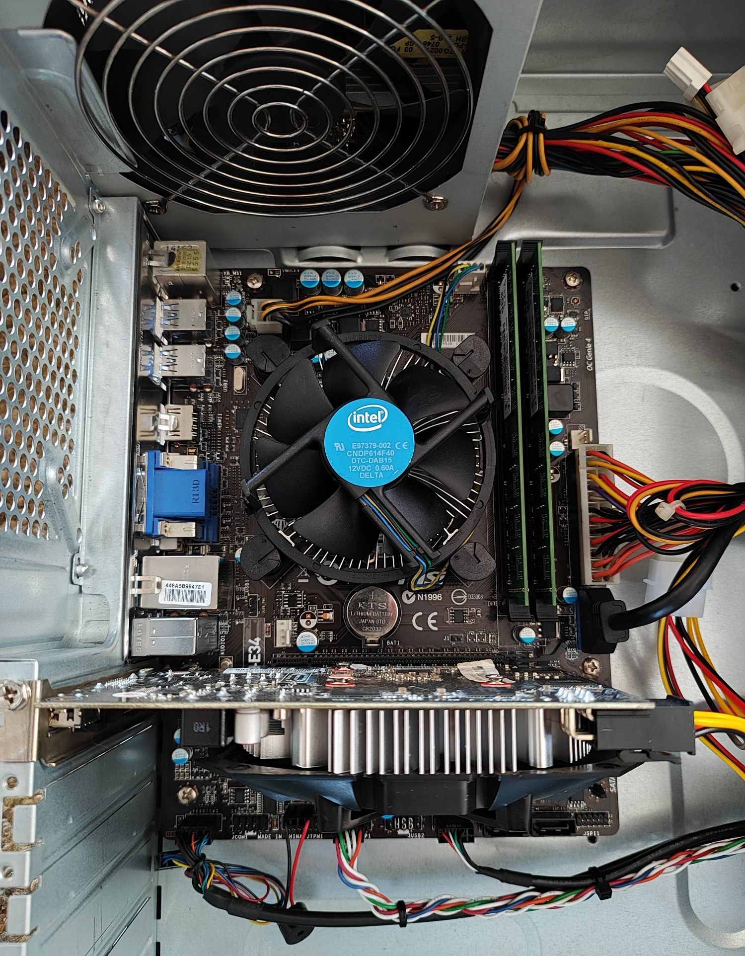 Геймърски компютър 16GB RAM, 1000GB диск с Windows 11 Professional