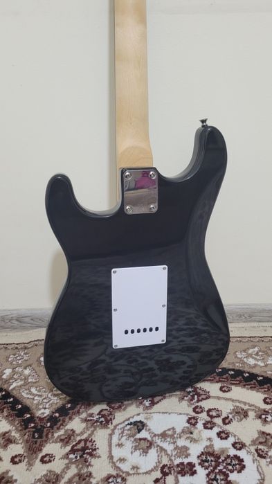 Электрогитара Fender Stratocaster